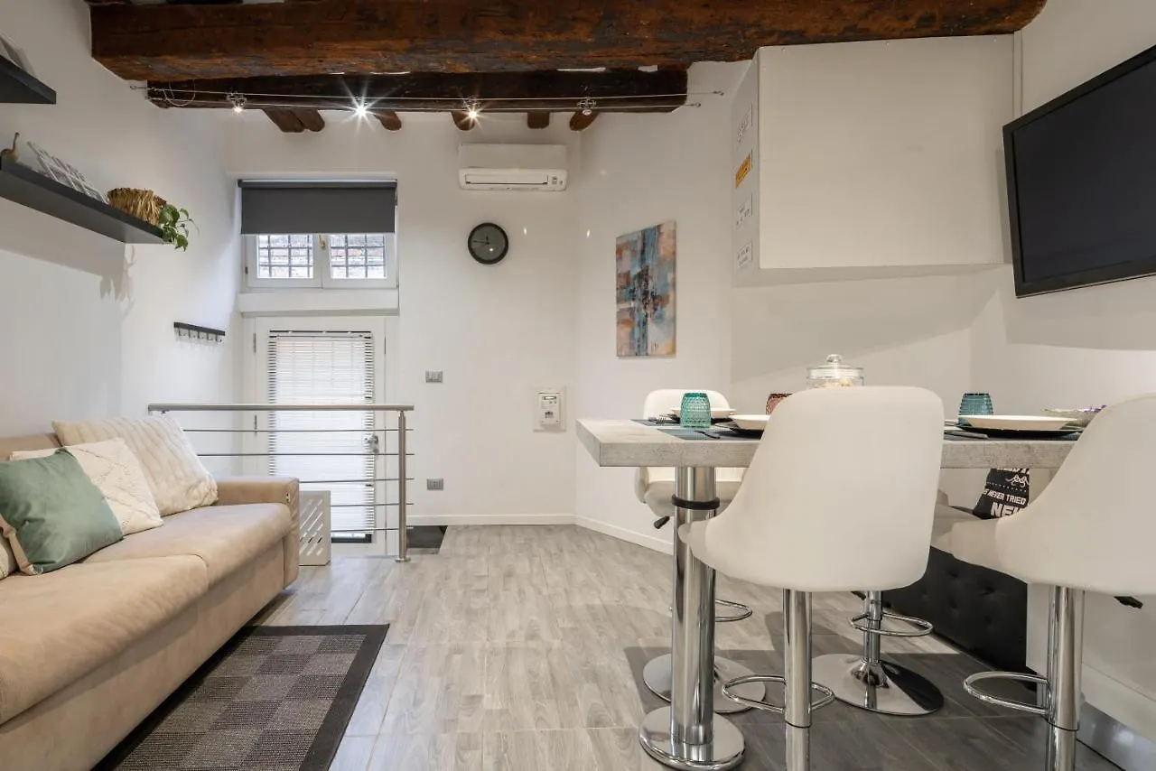 AI FRADEI boutique apartment Venise