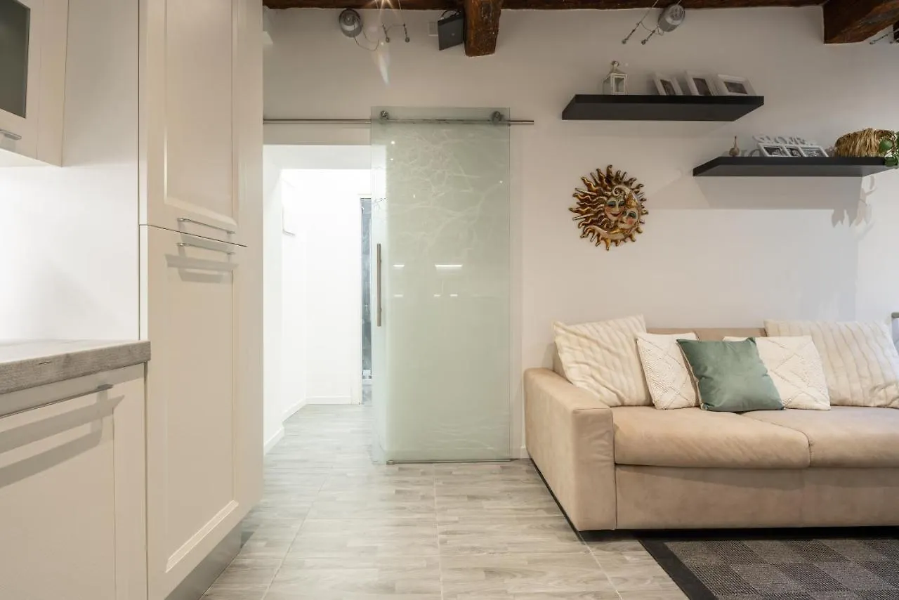 AI FRADEI boutique apartment Venise