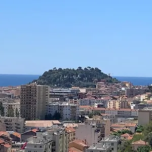 https://appartement-vue-panoramique-nice.fr-provencehotel.com